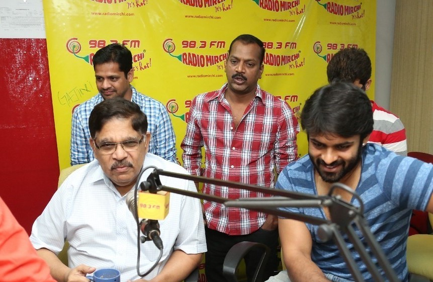 Pilla Nuvvu Leni Jeevitham Song Launch at Radio Mirchi