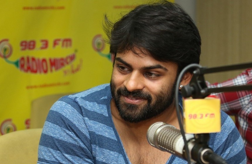 Pilla Nuvvu Leni Jeevitham Song Launch at Radio Mirchi