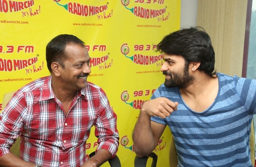 Pilla Nuvvu Leni Jeevitham Song Launch at Radio Mirchi