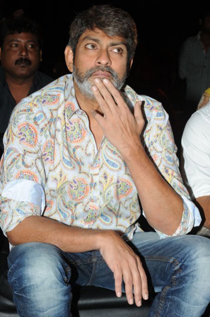 Pilla Nuvvu leni Jeevitham Success Meet