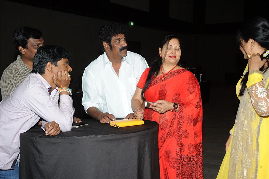 Pilla Nuvvu leni Jeevitham Success Meet