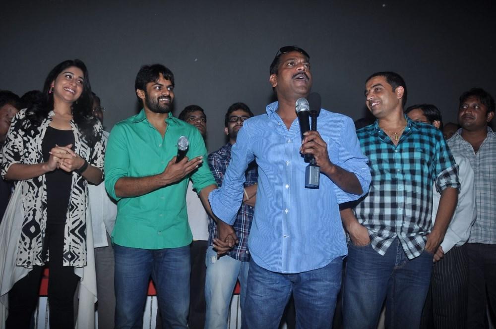 Pilla Nuvvu Leni Jeevitham Team at Viswanath Theatre