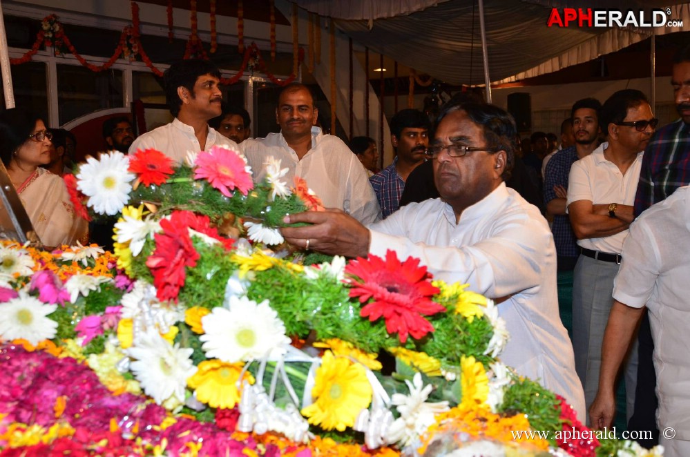 Political Leaders Pays Condolence to ANR