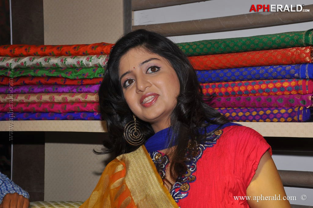 Poonam Kaur at F Studio Launch