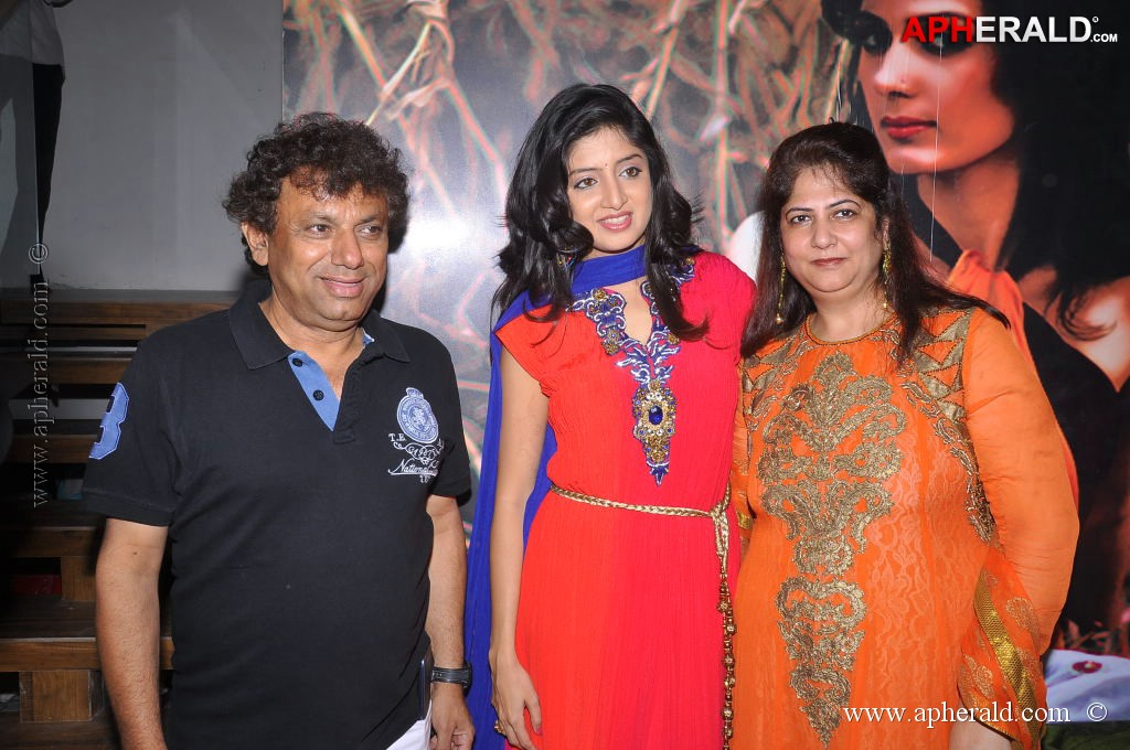 Poonam Kaur at F Studio Launch