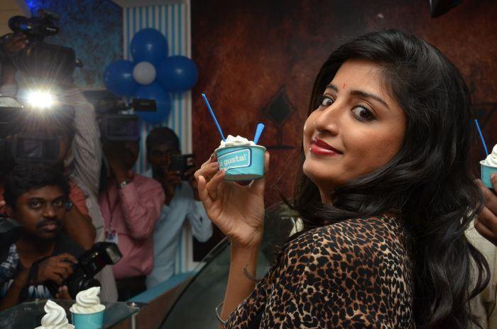 Poonam Kaur Launch CI-Gusta Ice Cream Parlour