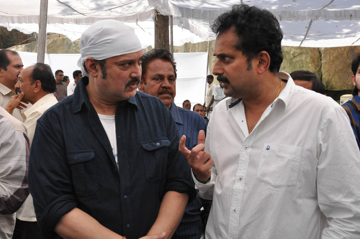 Prabhas at Ramanaidu Antima Yatra