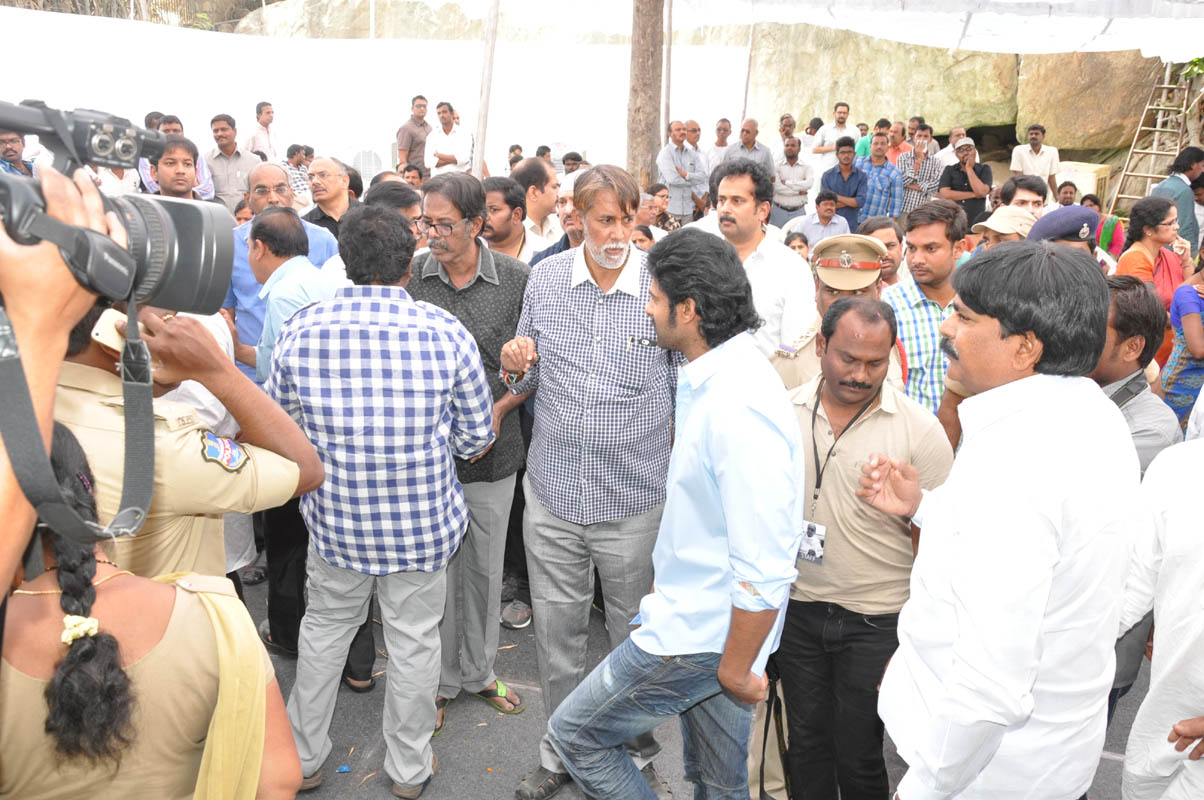 Prabhas at Ramanaidu Antima Yatra