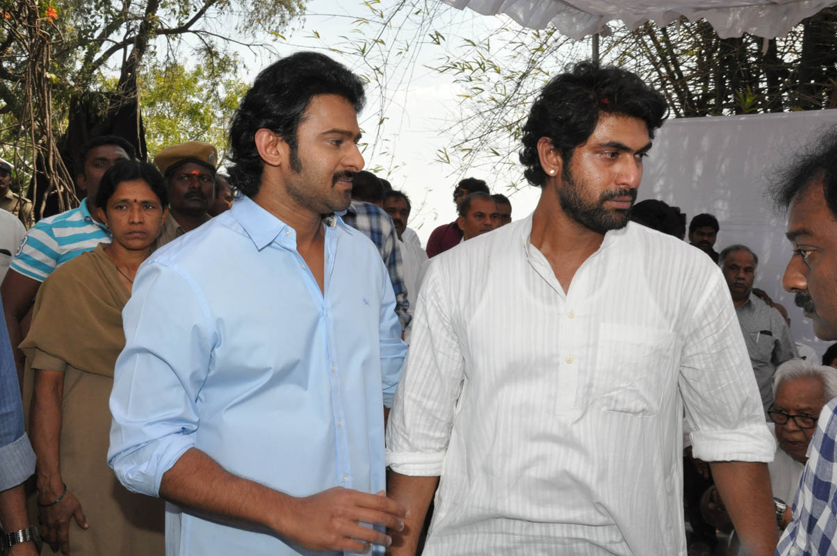 Prabhas at Ramanaidu Antima Yatra