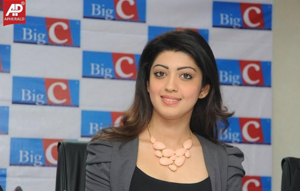 Pranitha Launches Big C Dussehra Offers
