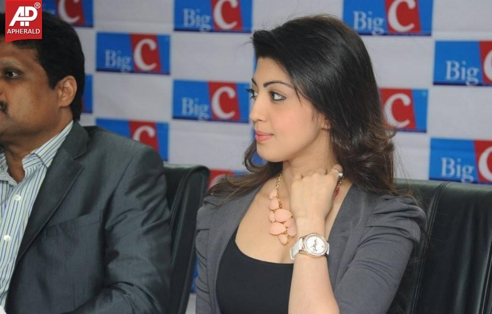 Pranitha Launches Big C Dussehra Offers