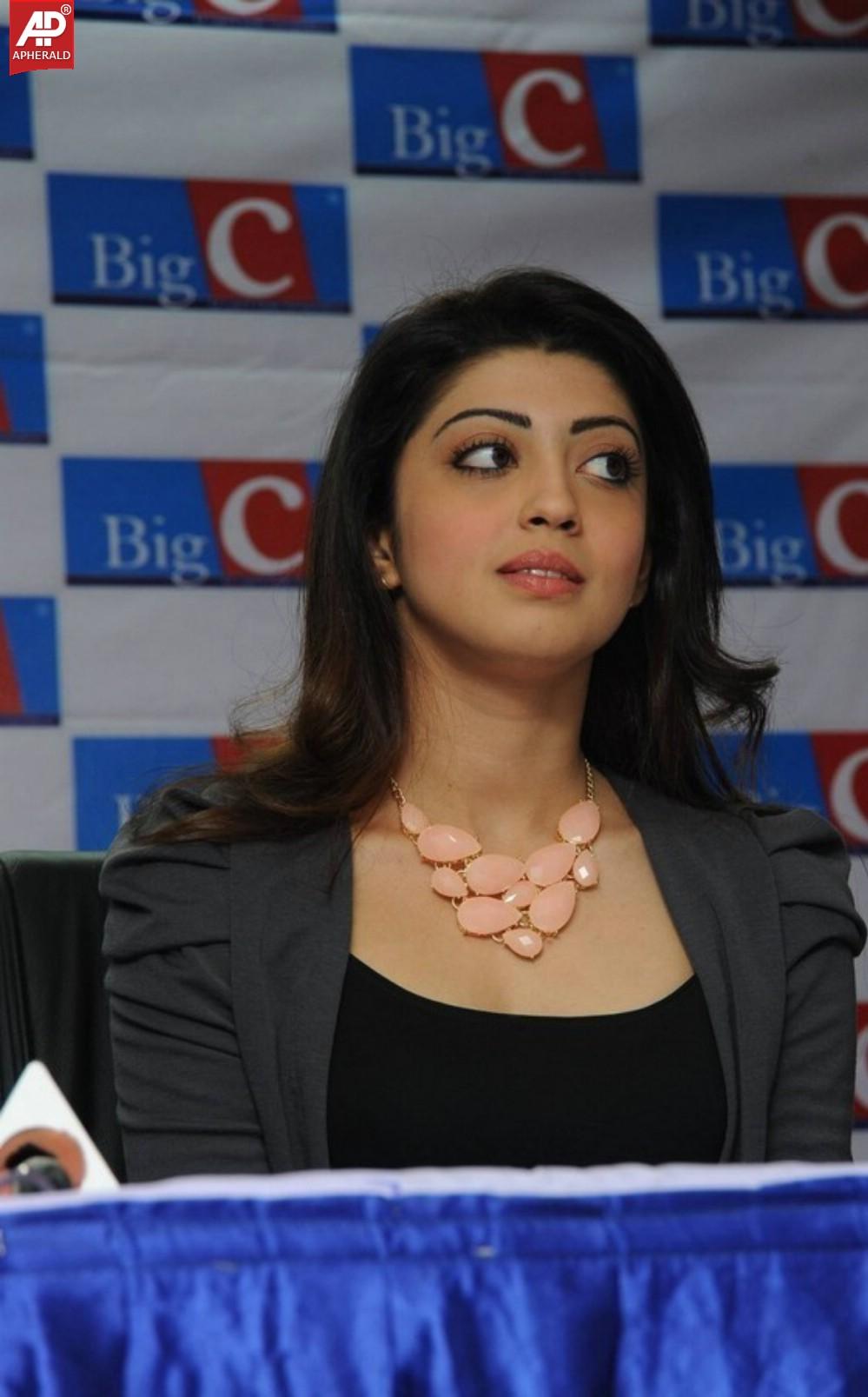 Pranitha Launches Big C Dussehra Offers