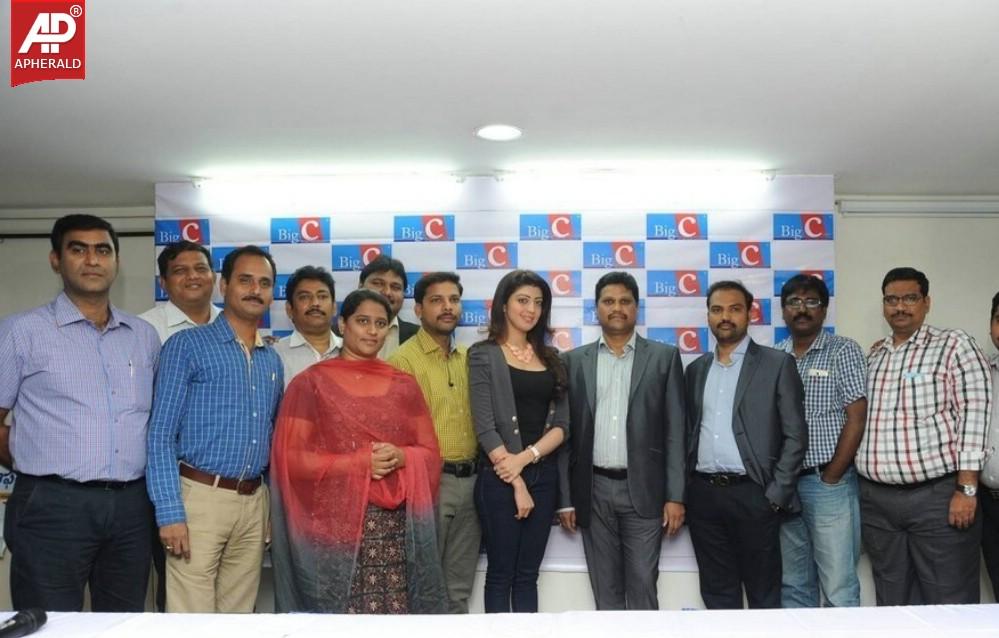 Pranitha Launches Big C Dussehra Offers