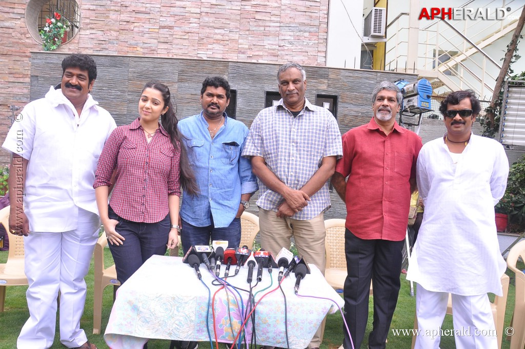 Prathighatana Movie Working Stills