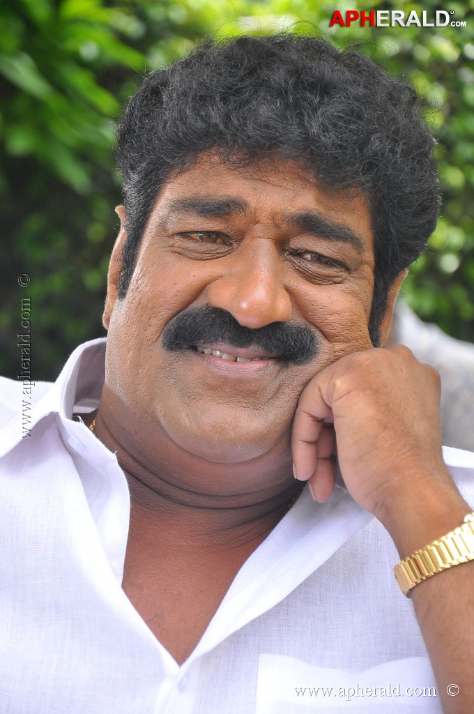 Prathighatana Movie Working Stills