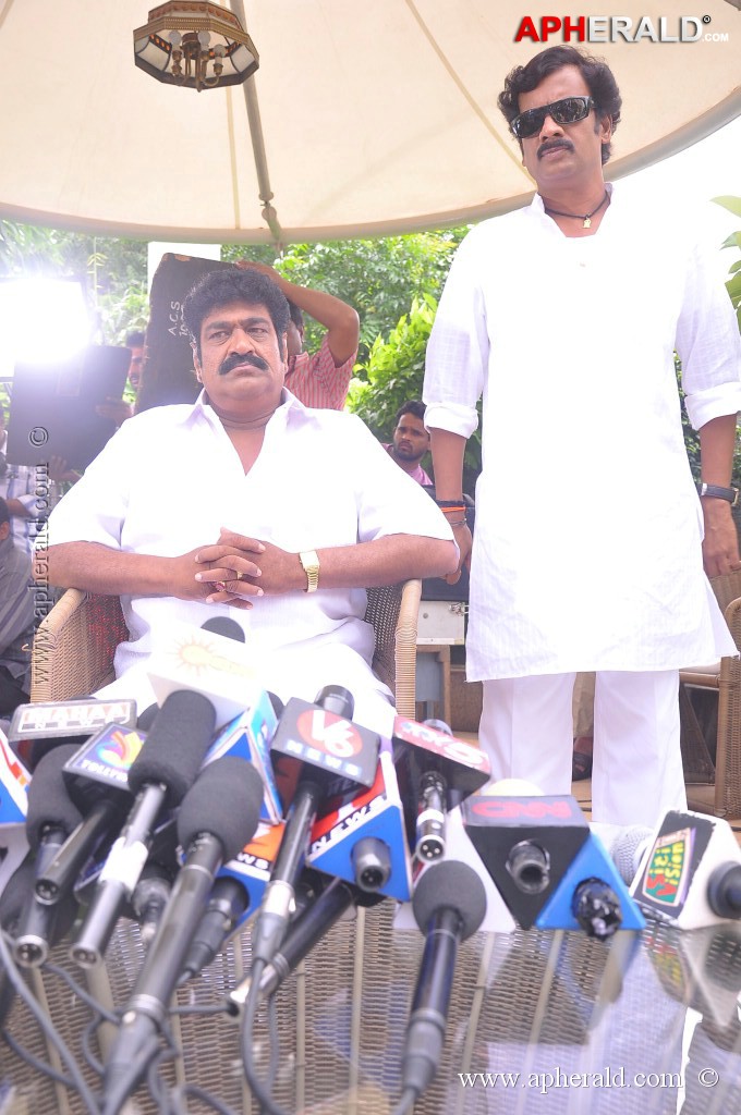 Prathighatana Movie Working Stills