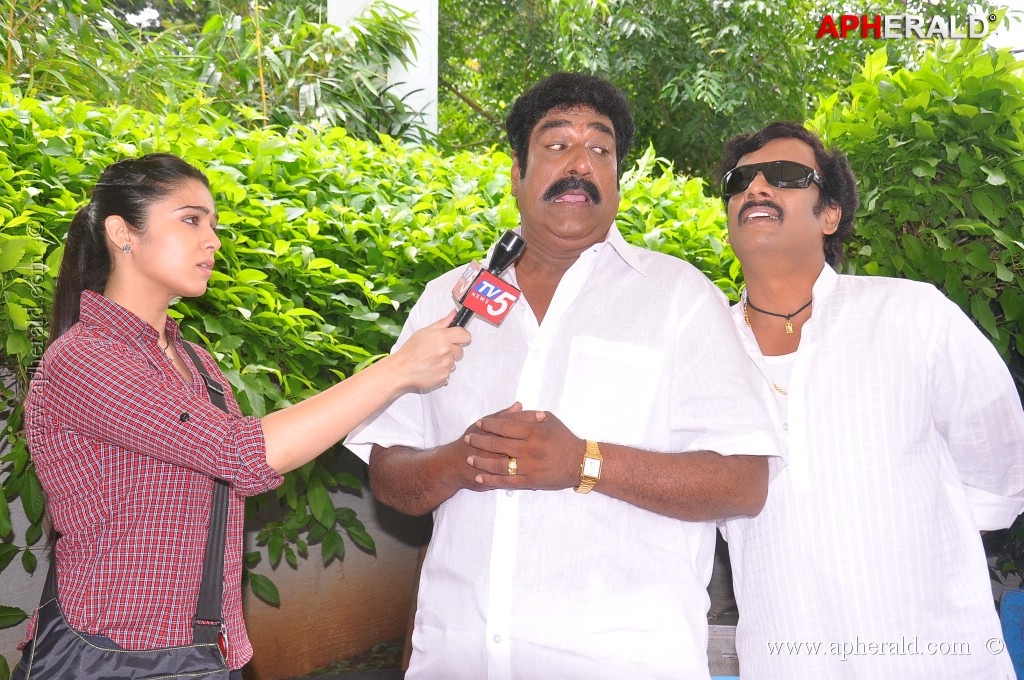 Prathighatana Movie Working Stills