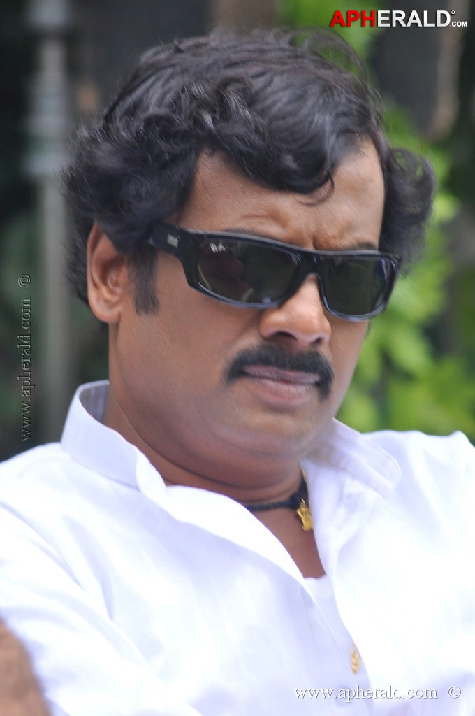 Prathighatana Movie Working Stills