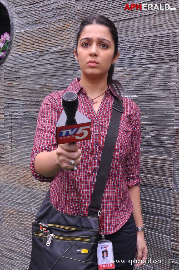 Prathighatana Movie Working Stills