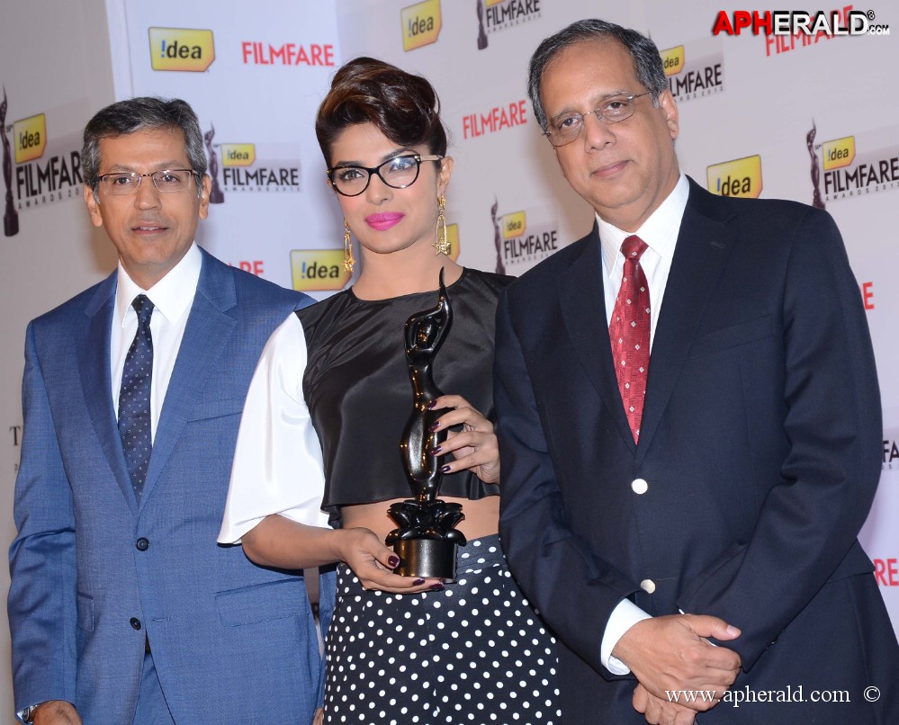 Priyanka Chopra at 59th Idea Filmfare Awards 2013