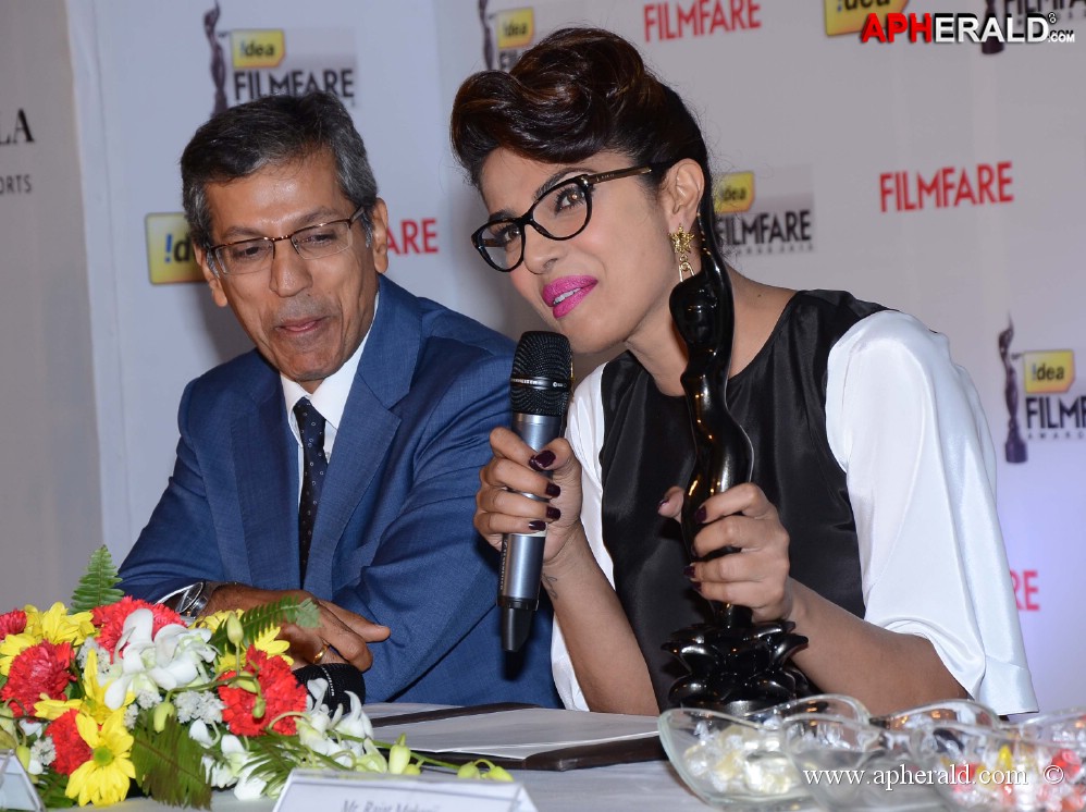 Priyanka Chopra at 59th Idea Filmfare Awards 2013