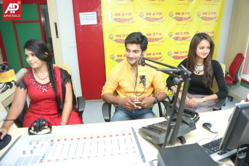 Pyar Mein Padipoyane Team at Radio Mirchi