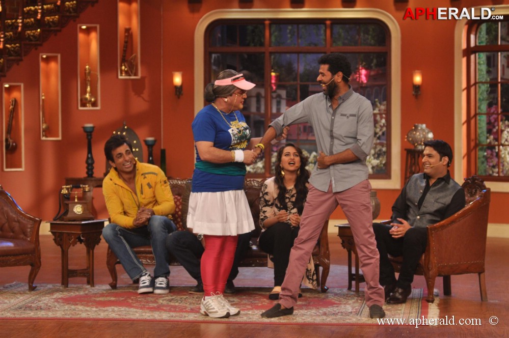 R...Rajkumar Team at Comedy Nights with Kapil