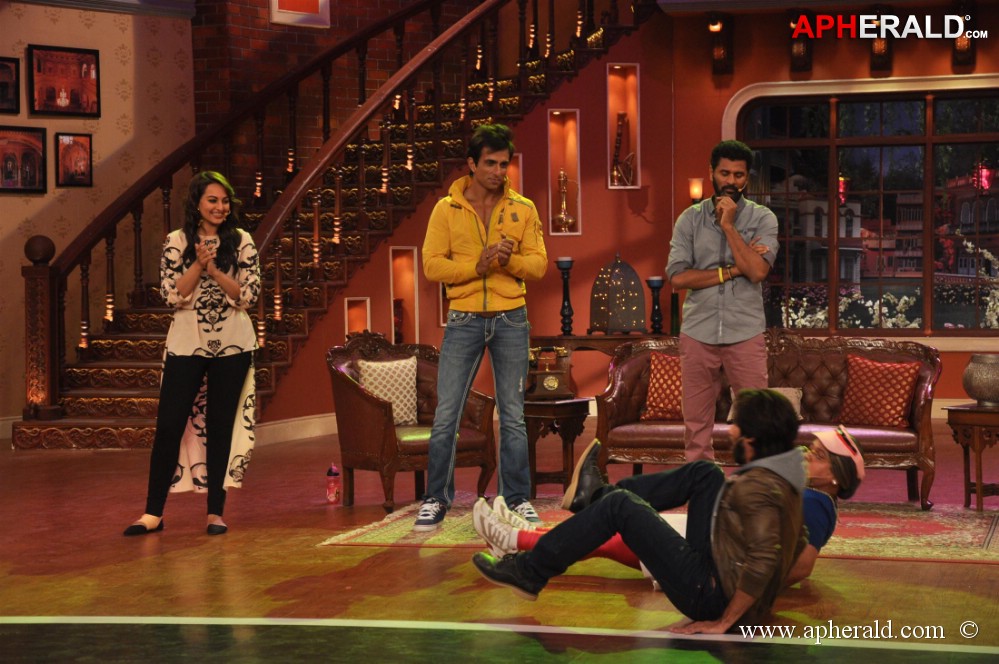 R...Rajkumar Team at Comedy Nights with Kapil