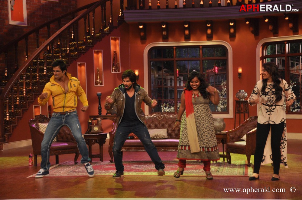 R...Rajkumar Team at Comedy Nights with Kapil