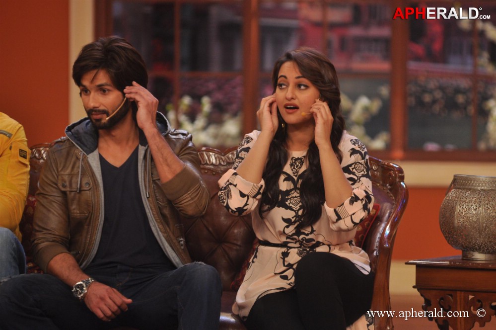 R...Rajkumar Team at Comedy Nights with Kapil