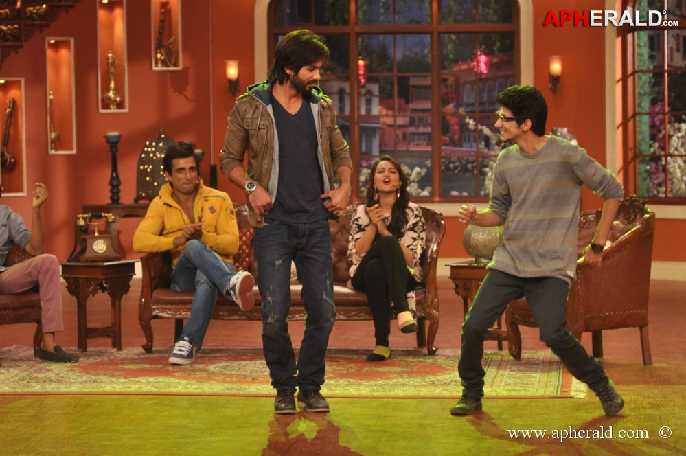 R...Rajkumar Team at Comedy Nights with Kapil