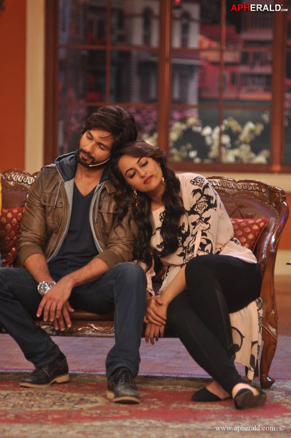 R...Rajkumar Team at Comedy Nights with Kapil