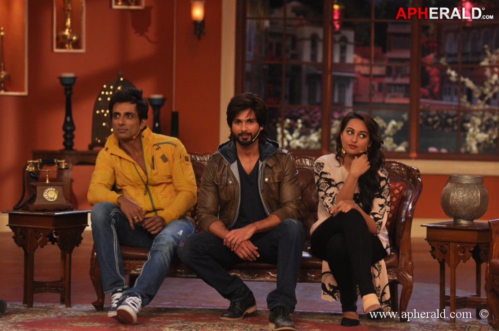 R...Rajkumar Team at Comedy Nights with Kapil