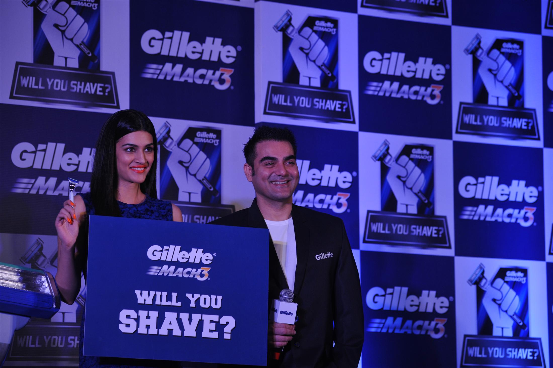 Rahul Dravid Arbaaz Khan and Kriti Sanon at Gillette Campaign