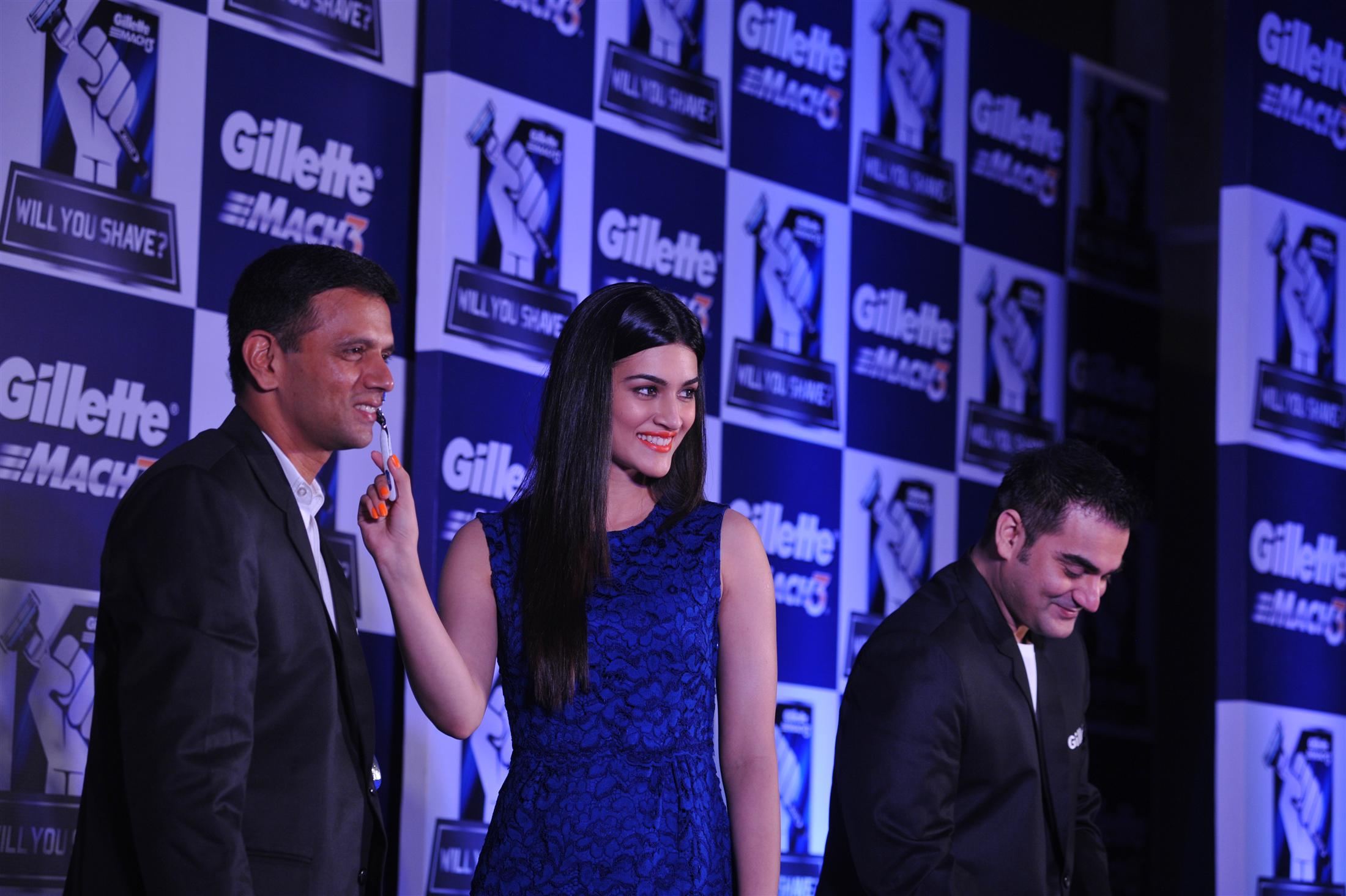 Rahul Dravid Arbaaz Khan and Kriti Sanon at Gillette Campaign