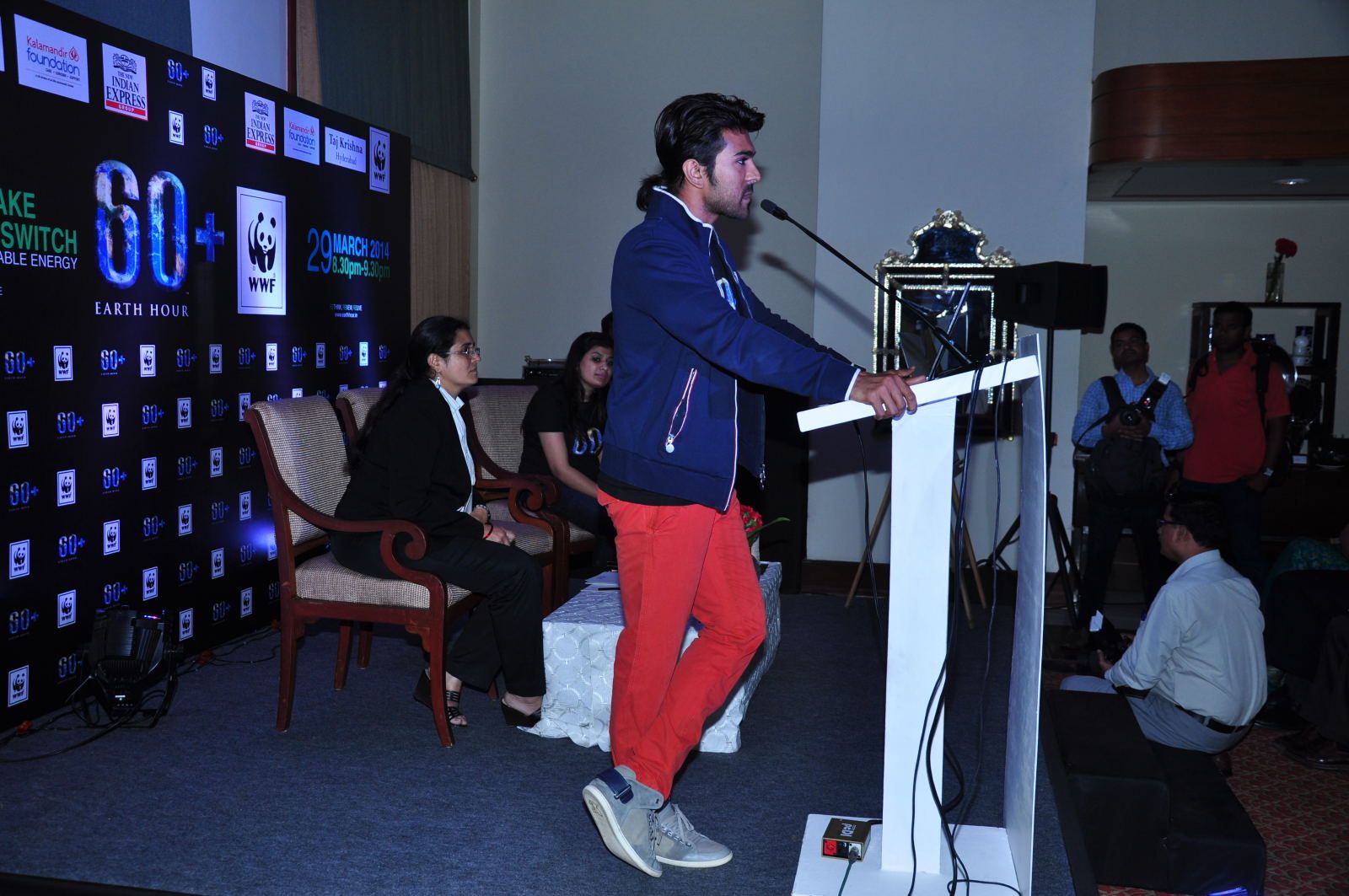 Ram Charan at Earth Hour 2014 Event