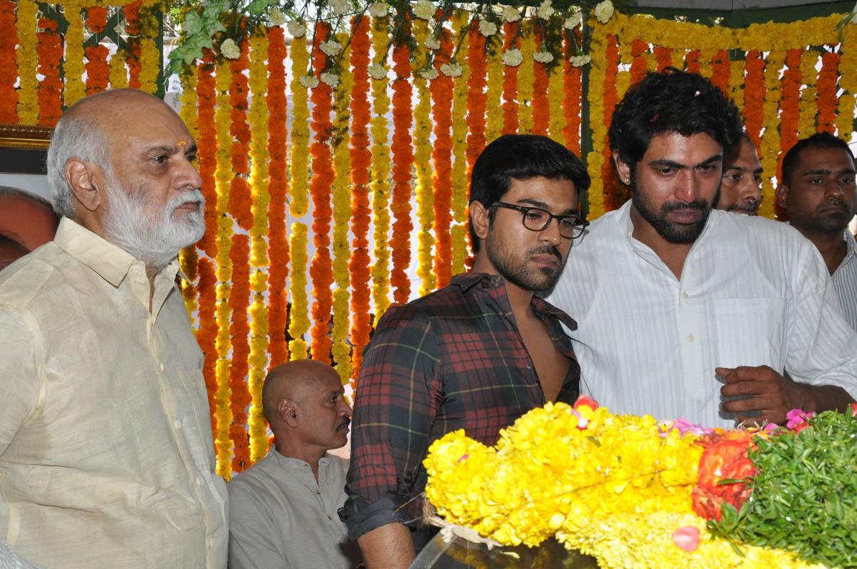 Ram Charan at Ramanaidu Antima Yatra