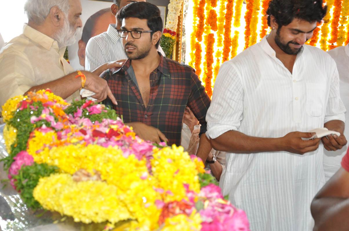Ram Charan at Ramanaidu Antima Yatra
