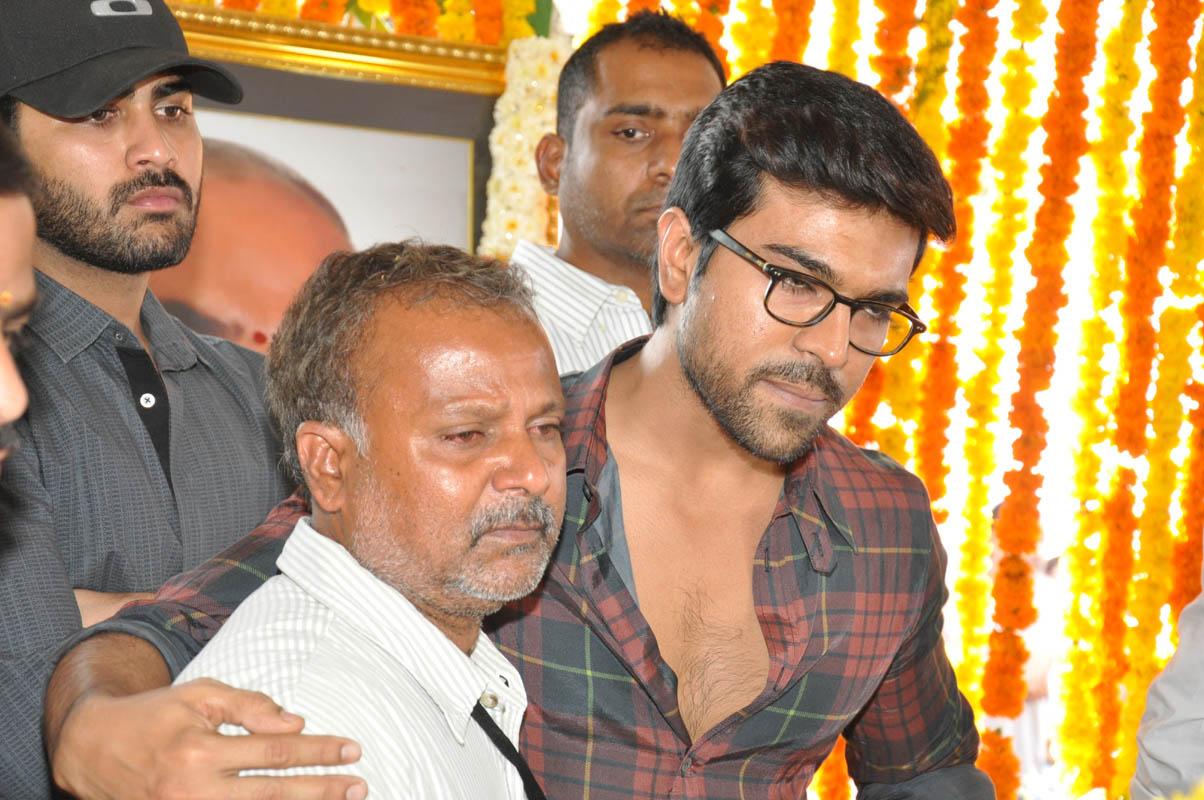 Ram Charan at Ramanaidu Antima Yatra