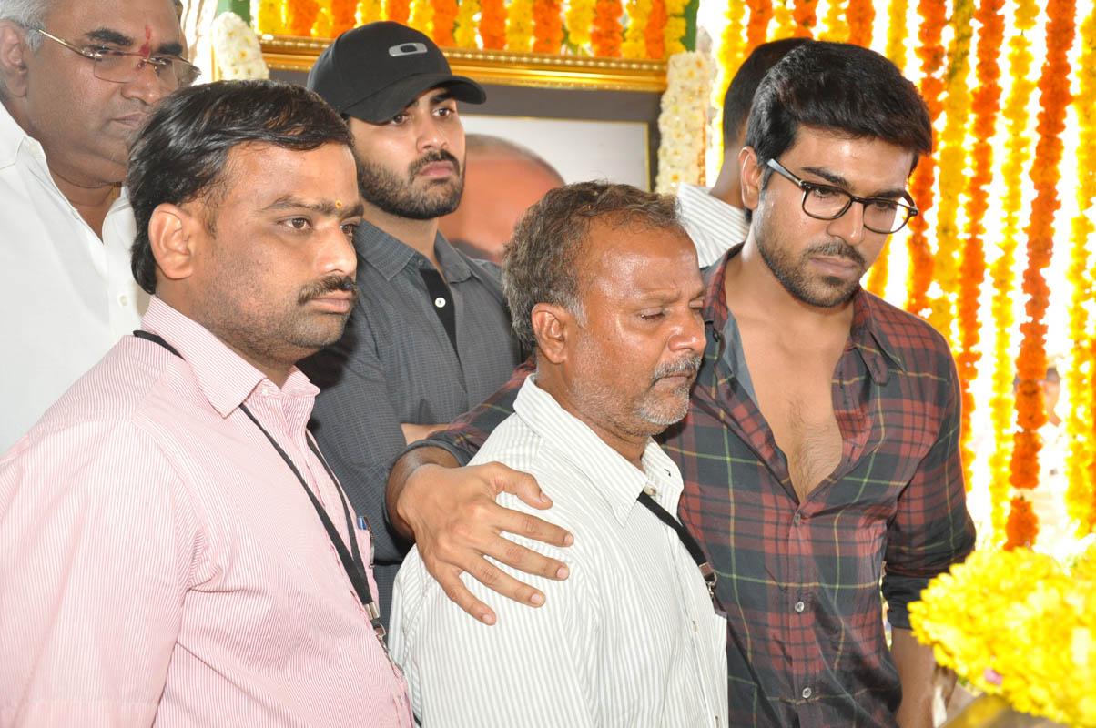 Ram Charan at Ramanaidu Antima Yatra