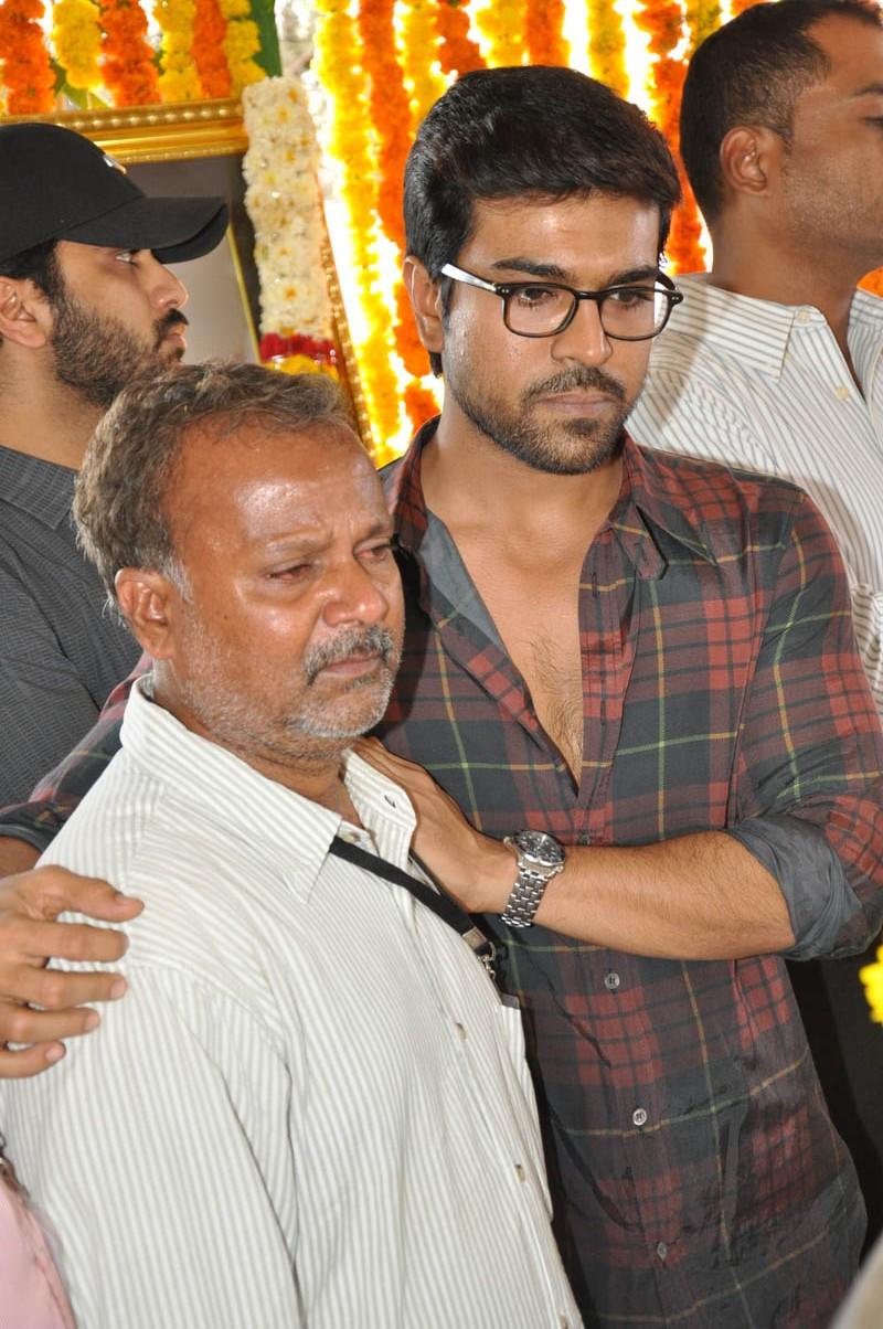 Ram Charan at Ramanaidu Antima Yatra