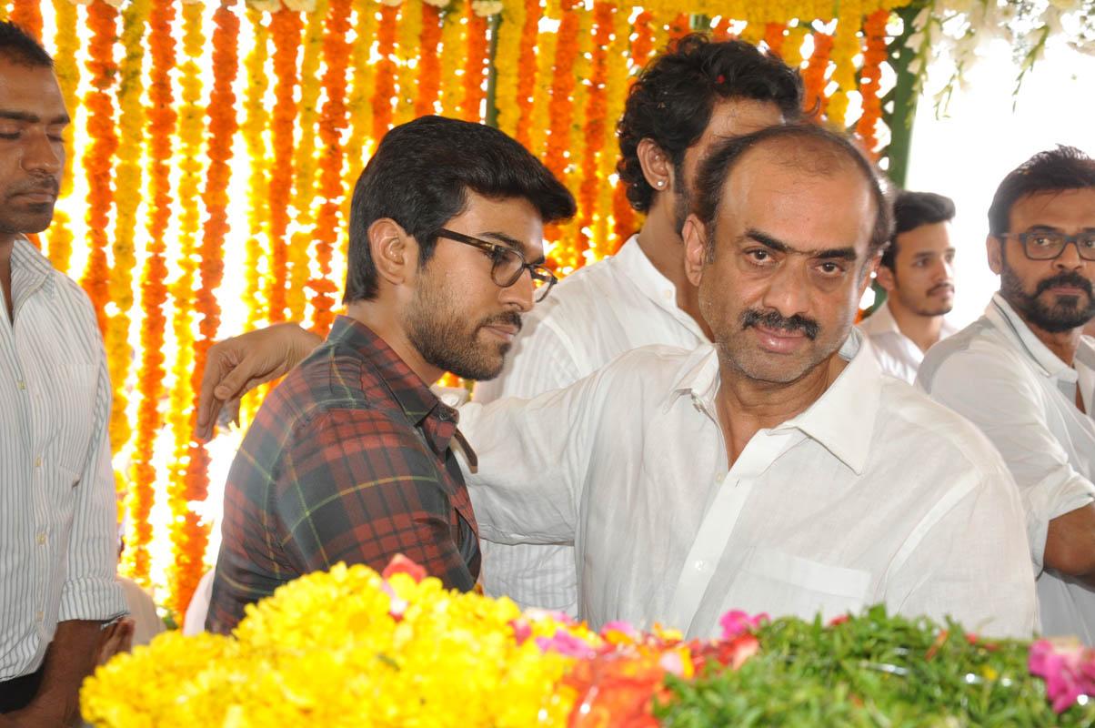 Ram Charan at Ramanaidu Antima Yatra