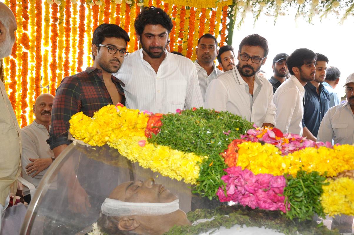 Ram Charan at Ramanaidu Antima Yatra