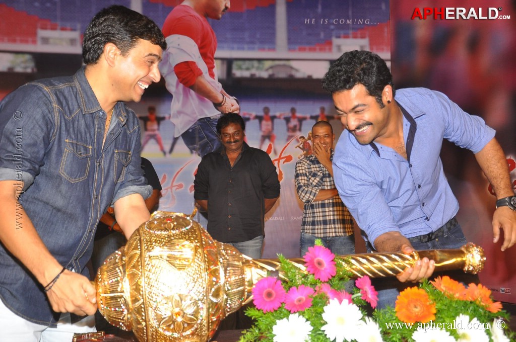  Ramayya Vasthavayya Audio Launch Photos 4  