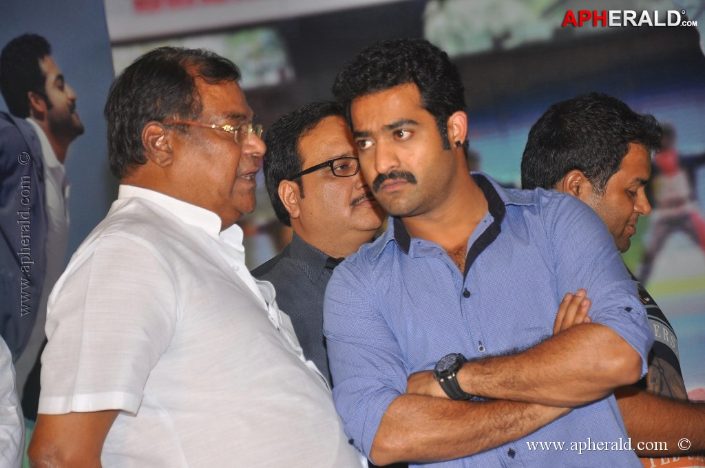  Ramayya Vasthavayya Audio Launch Photos 4  