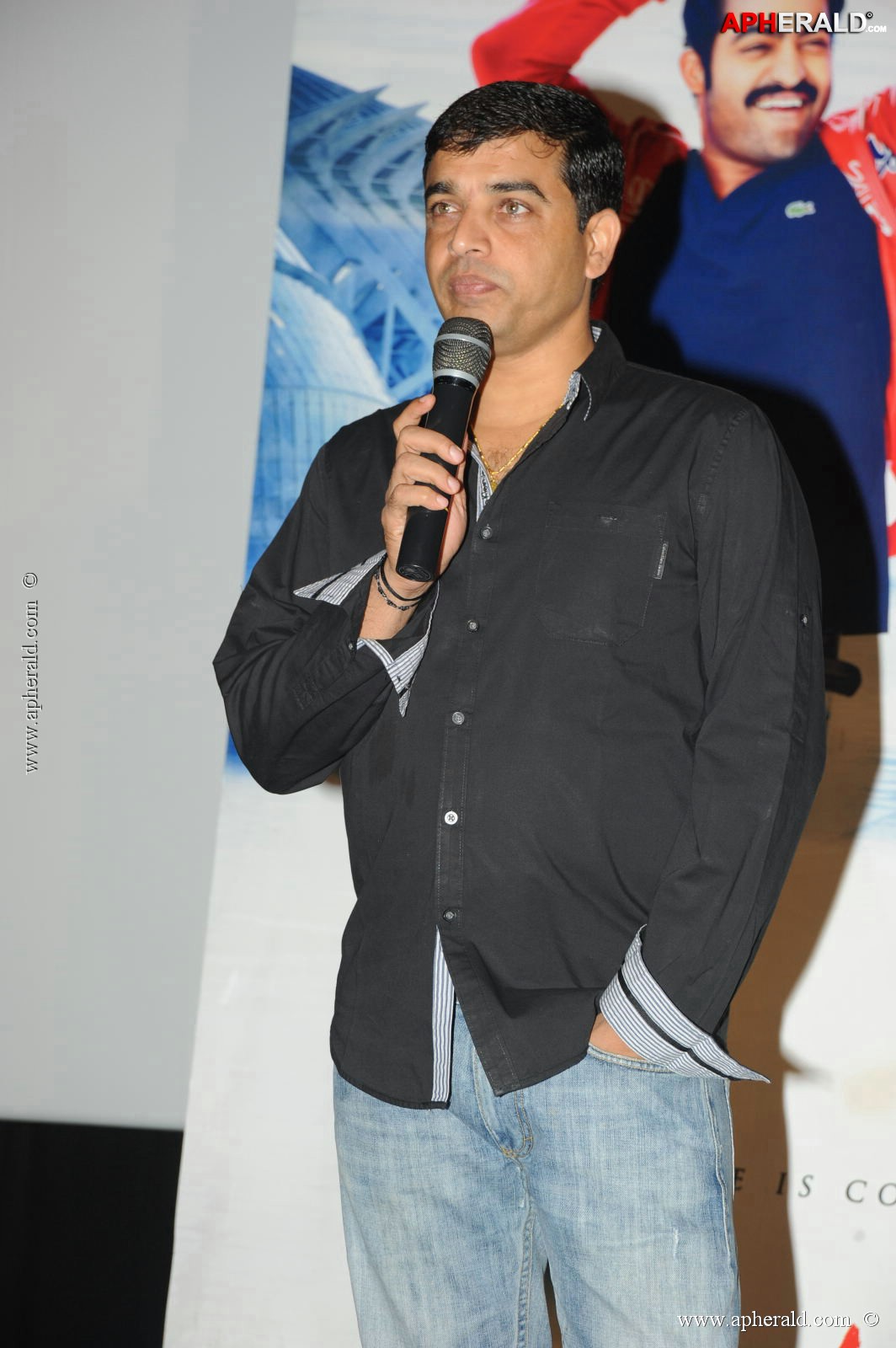 Ramayya Vasthavayya Songs Projection
