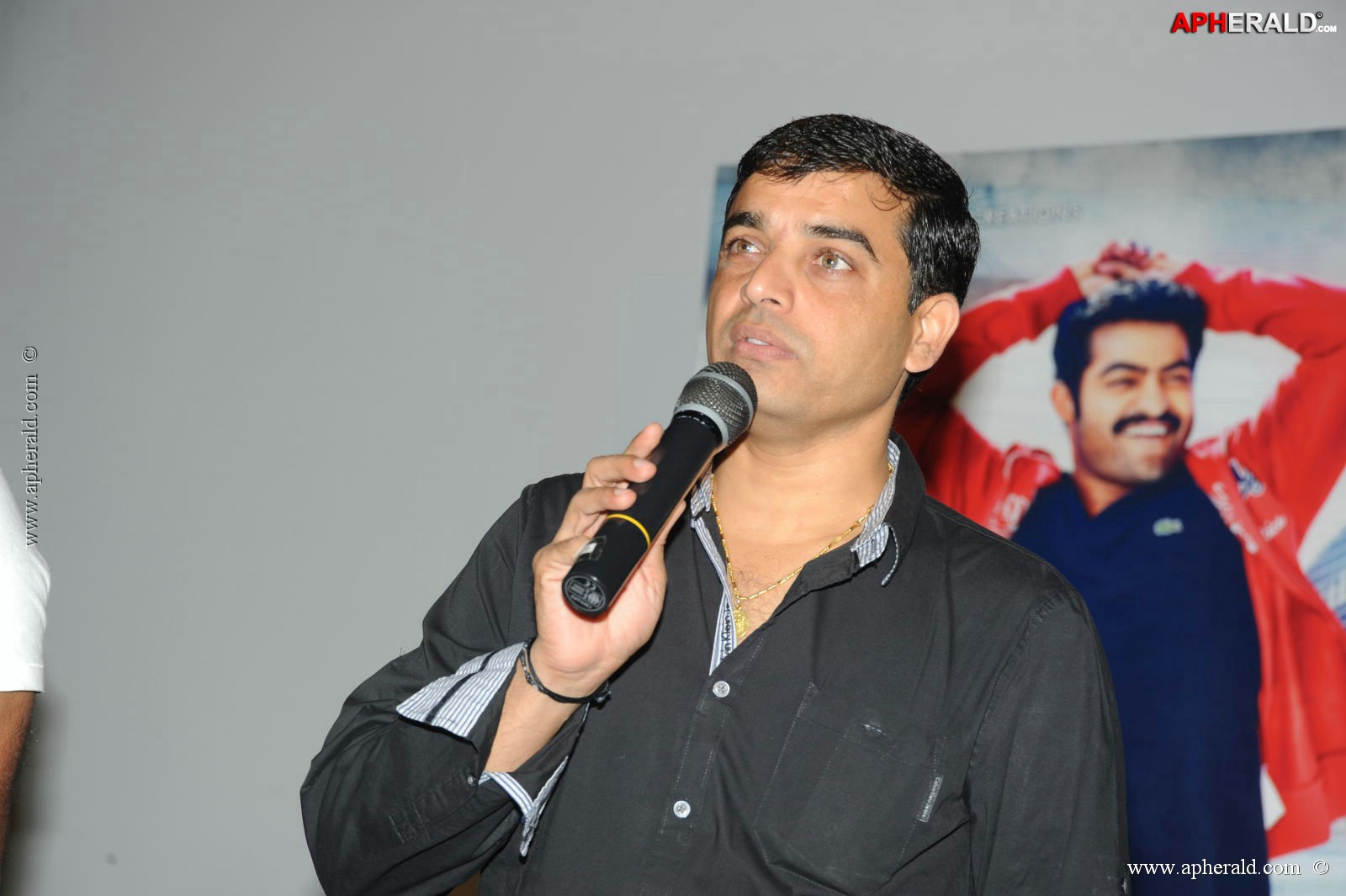 Ramayya Vasthavayya Songs Projection