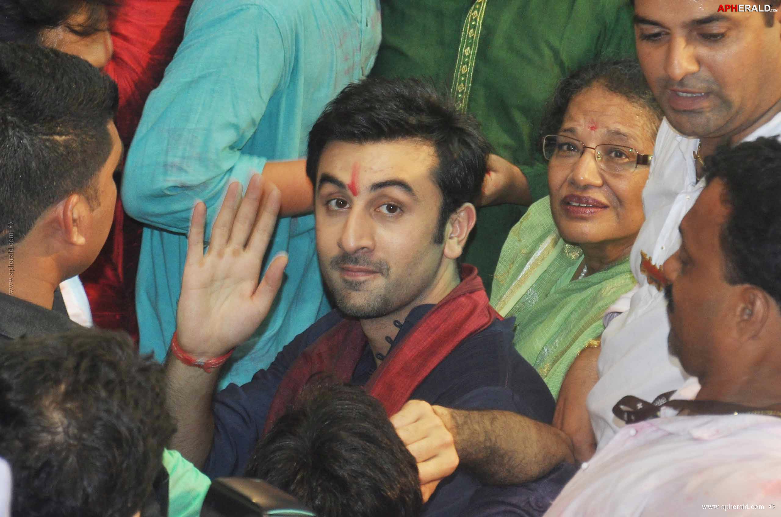 Ranbir Kapoor to visit Lalbaugcha Raja