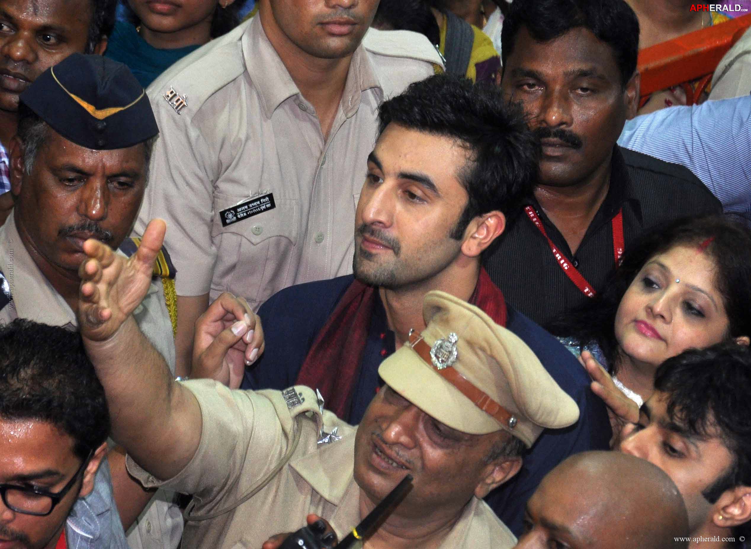 Ranbir Kapoor to visit Lalbaugcha Raja