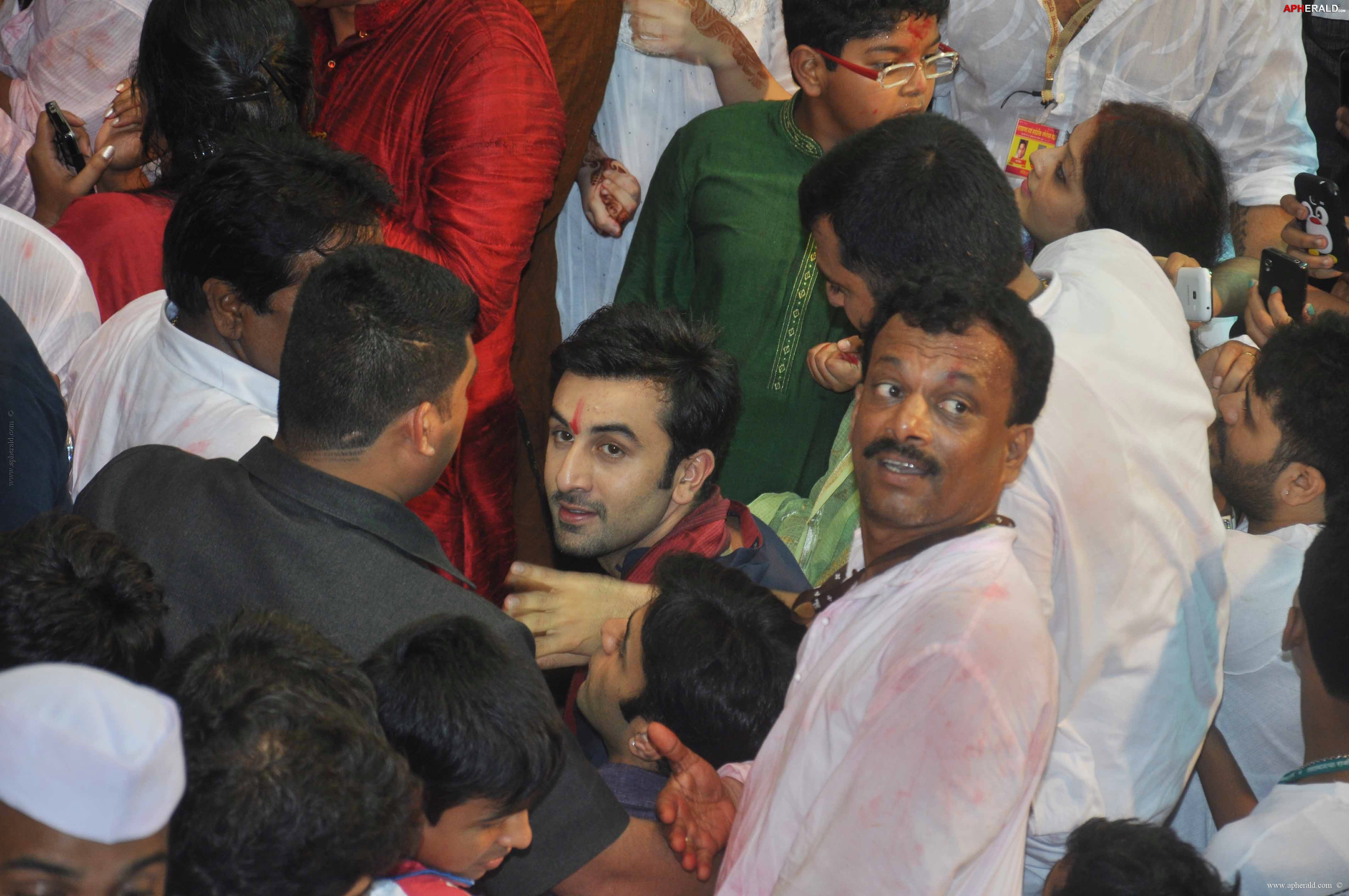 Ranbir Kapoor to visit Lalbaugcha Raja